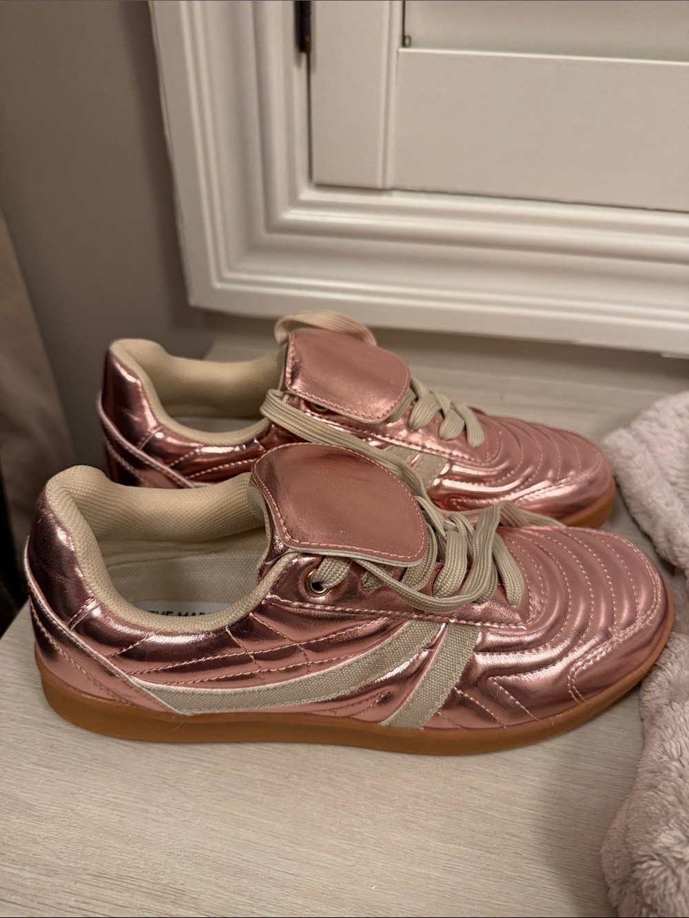 Steve Madden Metallic Rose Gold Sneakers with Gum Sole. Never worn!